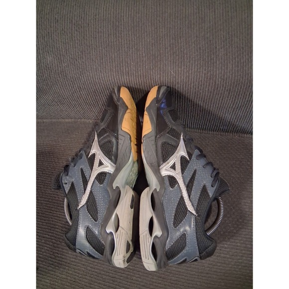 Mizuno Volleyball Shoes Wave Bolt 4 Womens Size 9.5 Sneakers Black Gray Silver - Picture 6 of 8